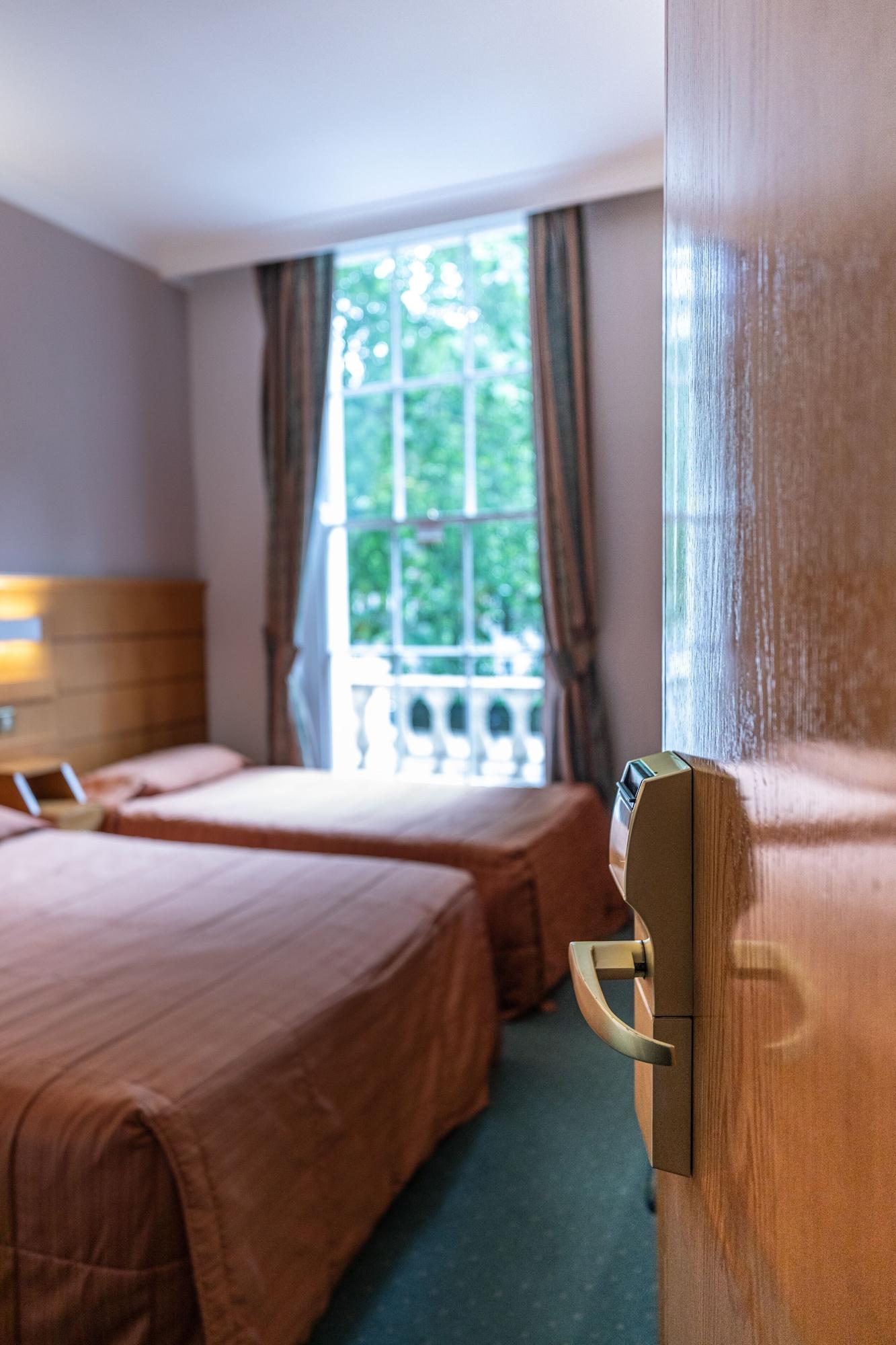 The Nayland Hotel Лондон Екстериор снимка