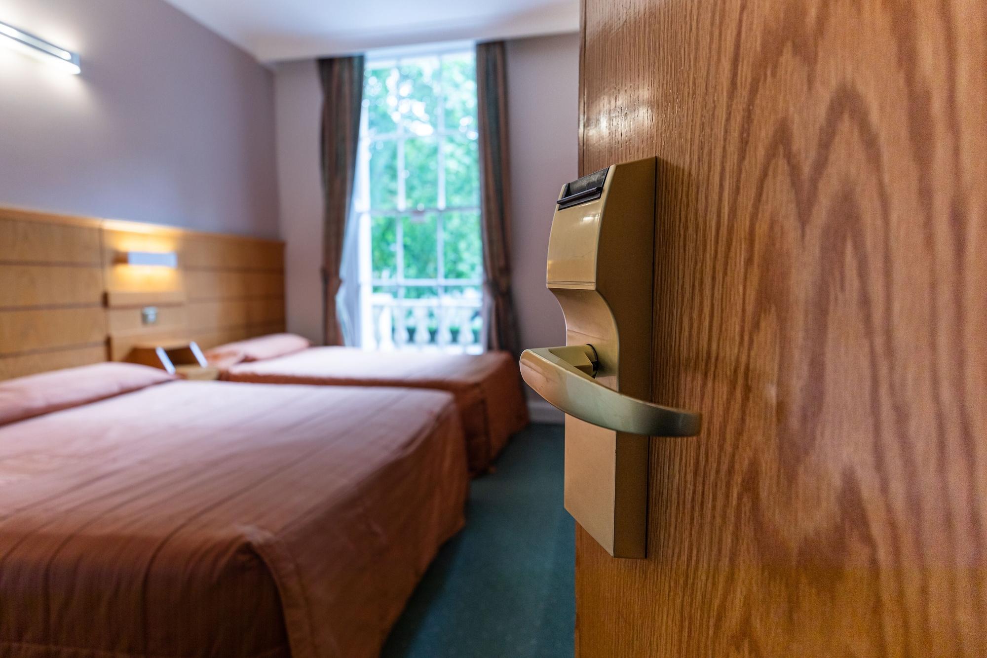 The Nayland Hotel Лондон Екстериор снимка